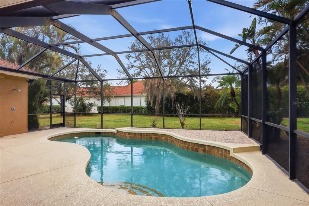 Activo con contrato: $559,800 (3 camas, 2 baños, 2116 Pies cuadrados)