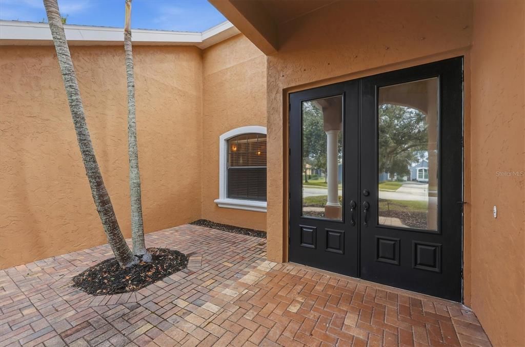 Activo con contrato: $559,800 (3 camas, 2 baños, 2116 Pies cuadrados)