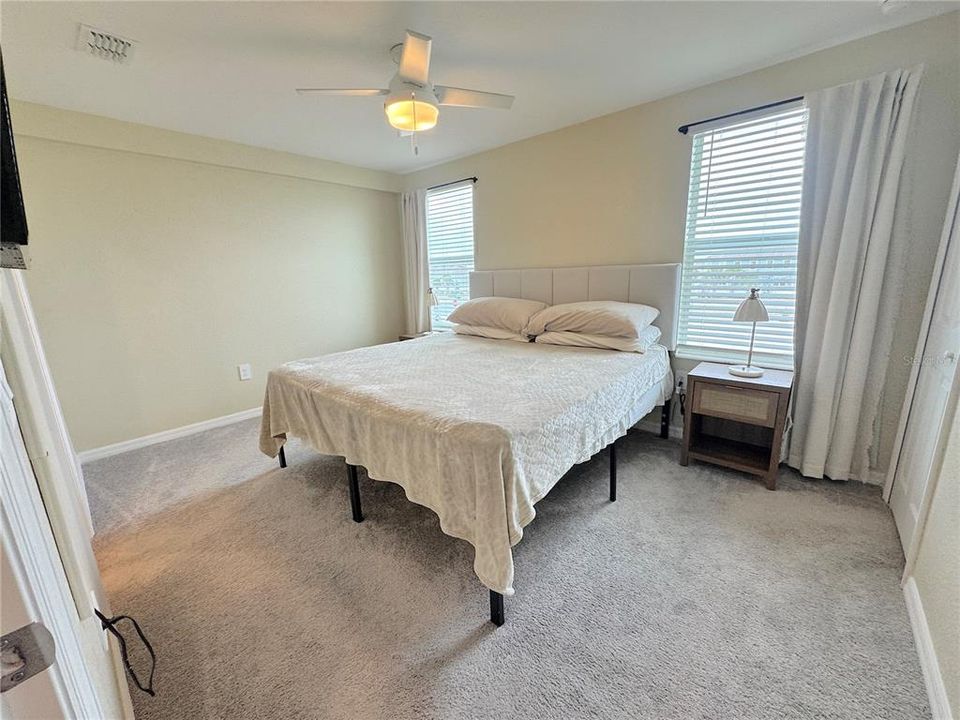В аренду: $2,250 (3 спален, 2 ванн, 1352 Квадратных фут)