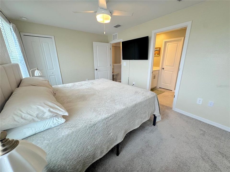 В аренду: $2,250 (3 спален, 2 ванн, 1352 Квадратных фут)