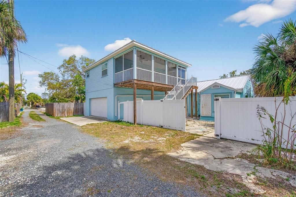 En Venta: $599,000 (2 camas, 0 baños, 1984 Pies cuadrados)