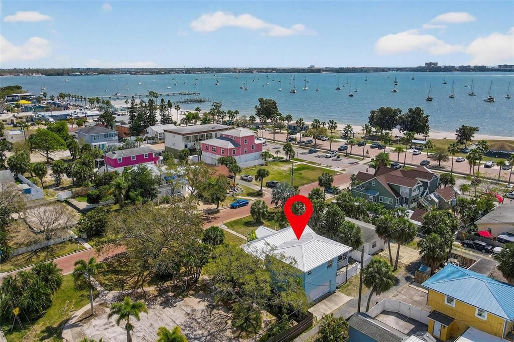 En Venta: $599,000 (2 camas, 0 baños, 1984 Pies cuadrados)