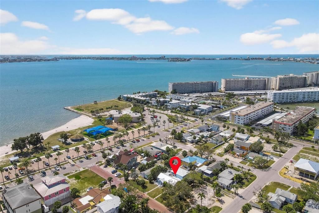 En Venta: $599,000 (2 camas, 0 baños, 1984 Pies cuadrados)