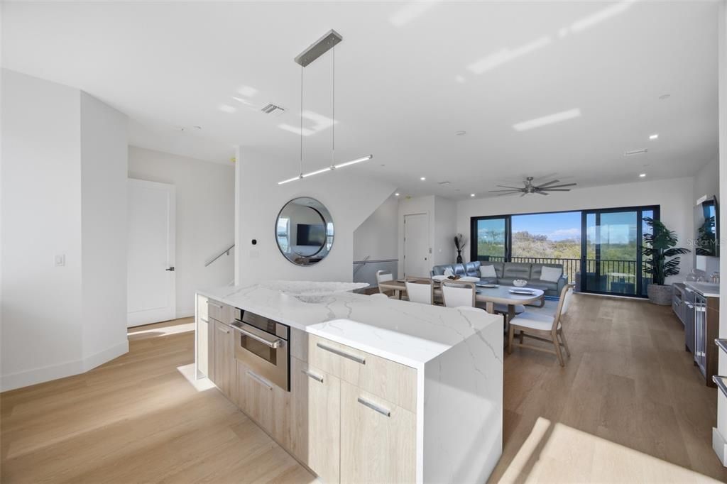 For Sale: $1,250,000 (3 beds, 2 baths, 2550 Square Feet)