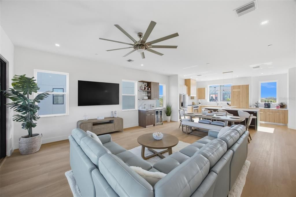 For Sale: $1,250,000 (3 beds, 2 baths, 2550 Square Feet)