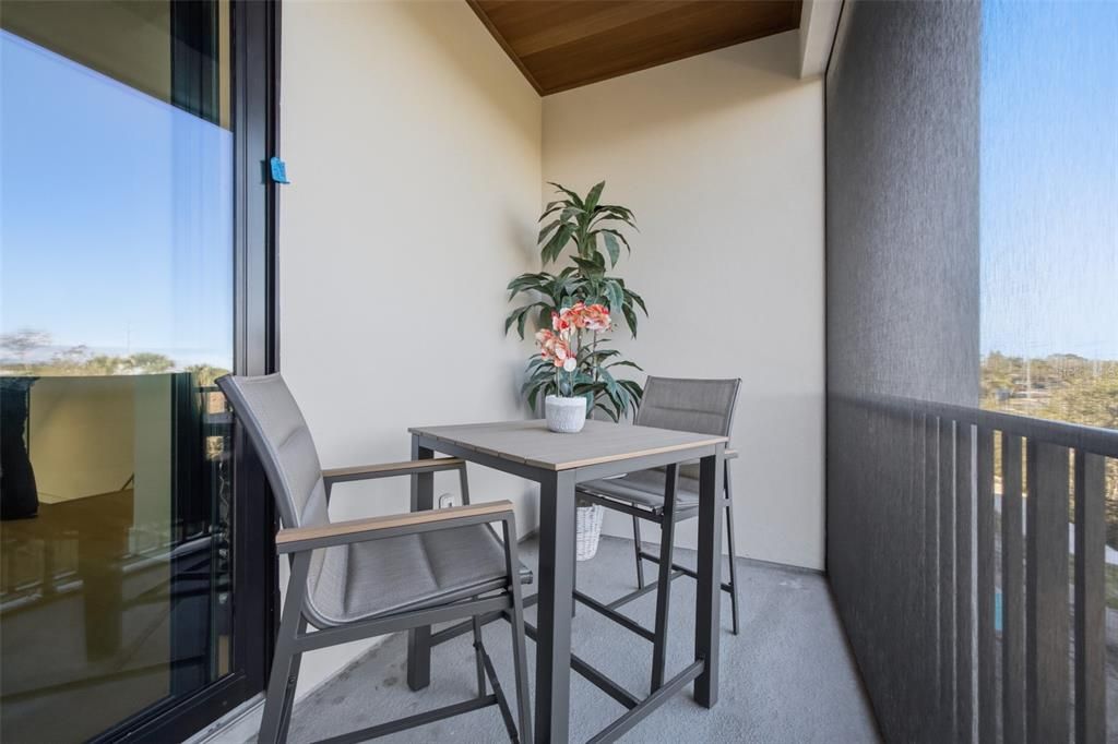 For Sale: $1,250,000 (3 beds, 2 baths, 2550 Square Feet)
