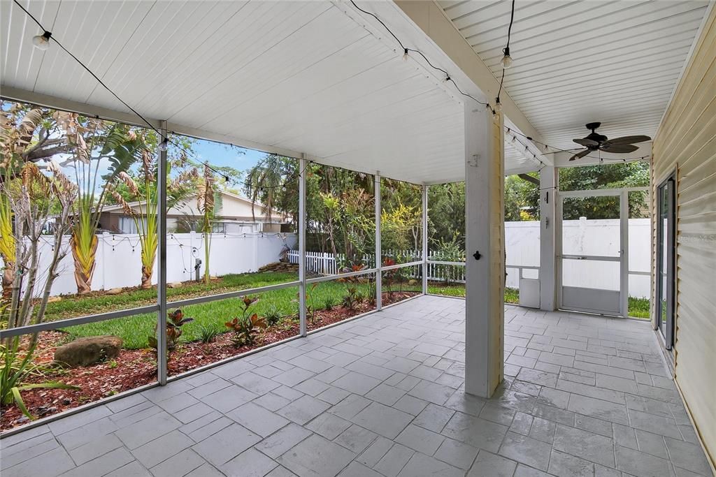 For Sale: $620,000 (3 beds, 2 baths, 2137 Square Feet)
