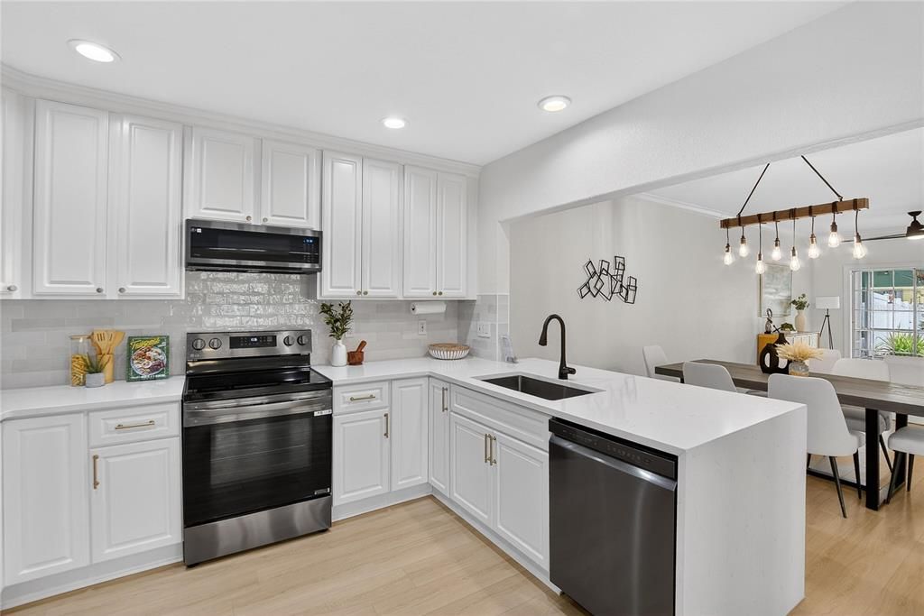 For Sale: $620,000 (3 beds, 2 baths, 2137 Square Feet)