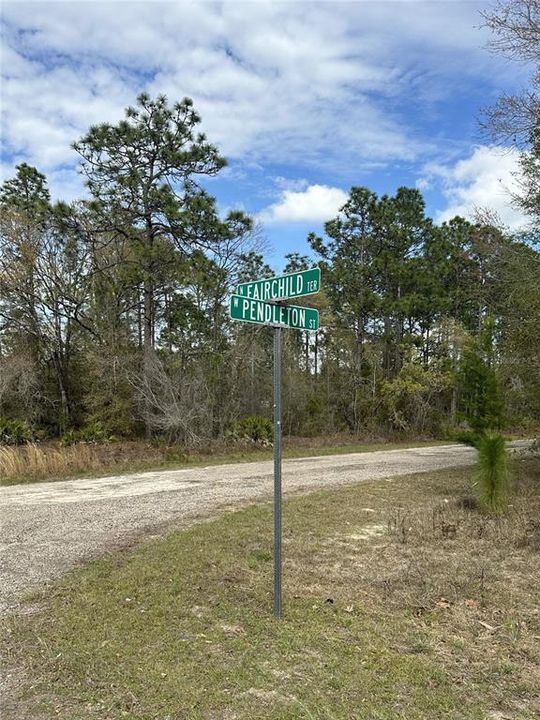 На продажу: $18,000 (0.23 acres)