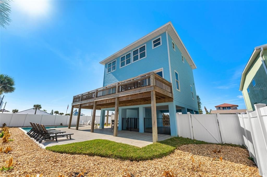 For Sale: $1,850,000 (4 beds, 3 baths, 2440 Square Feet)