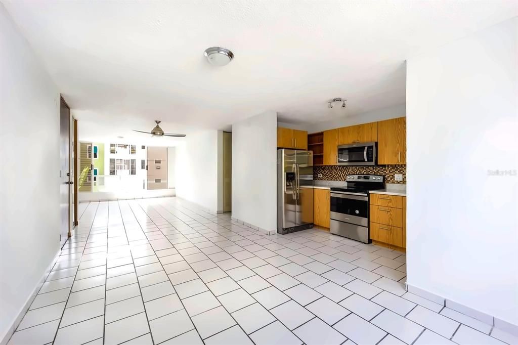 出租: $2,400 (3 贝兹, 2 浴室, 1222 平方英尺)