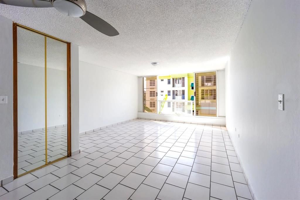 出租: $2,400 (3 贝兹, 2 浴室, 1222 平方英尺)