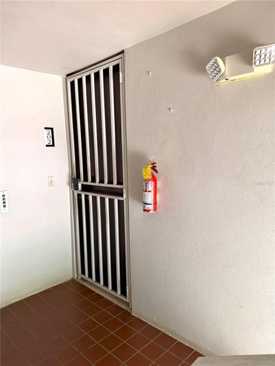 出租: $2,400 (3 贝兹, 2 浴室, 1222 平方英尺)