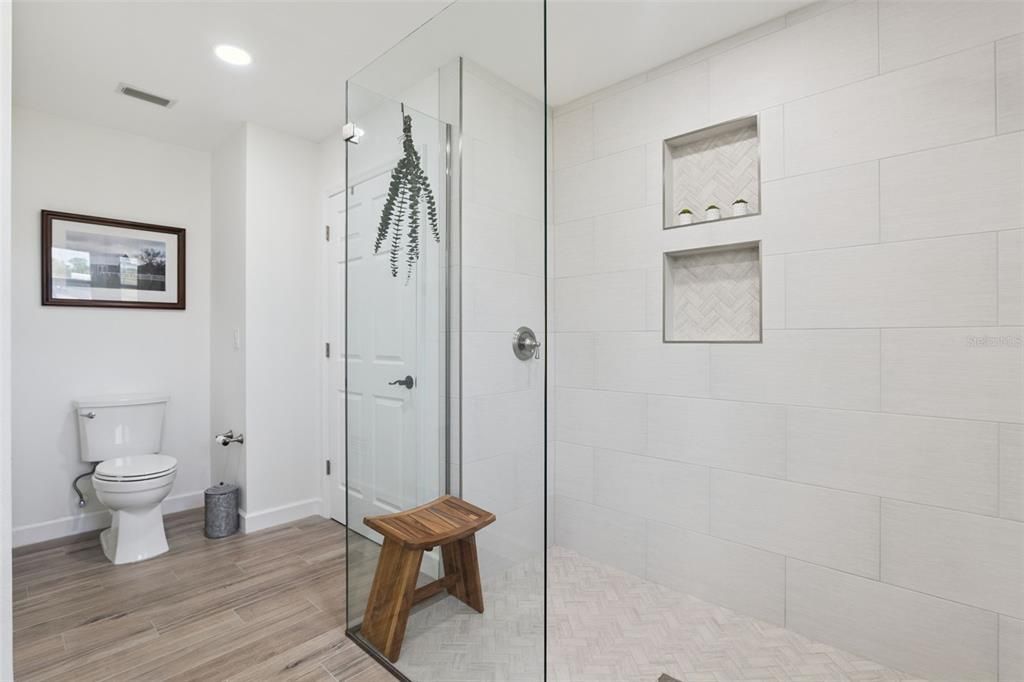 For Sale: $829,000 (3 beds, 3 baths, 3598 Square Feet)