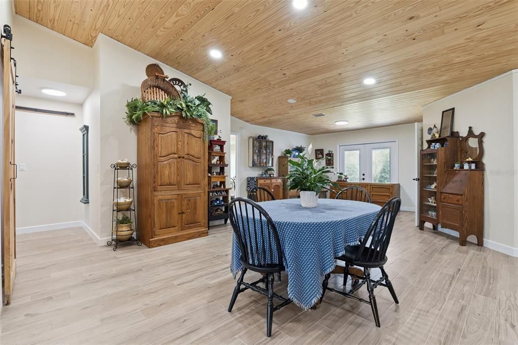 For Sale: $829,000 (3 beds, 3 baths, 3598 Square Feet)