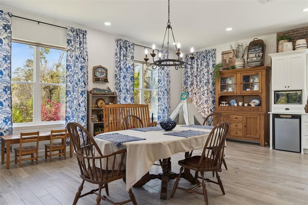 For Sale: $829,000 (3 beds, 3 baths, 3598 Square Feet)