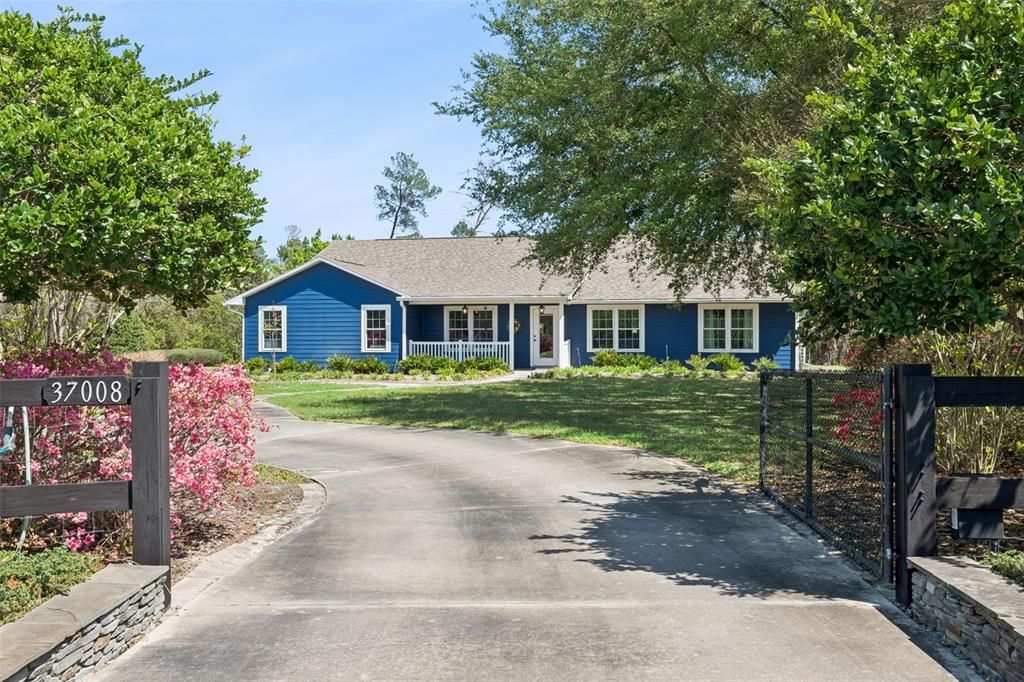 For Sale: $829,000 (3 beds, 3 baths, 3598 Square Feet)