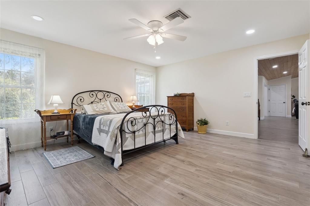 For Sale: $829,000 (3 beds, 3 baths, 3598 Square Feet)