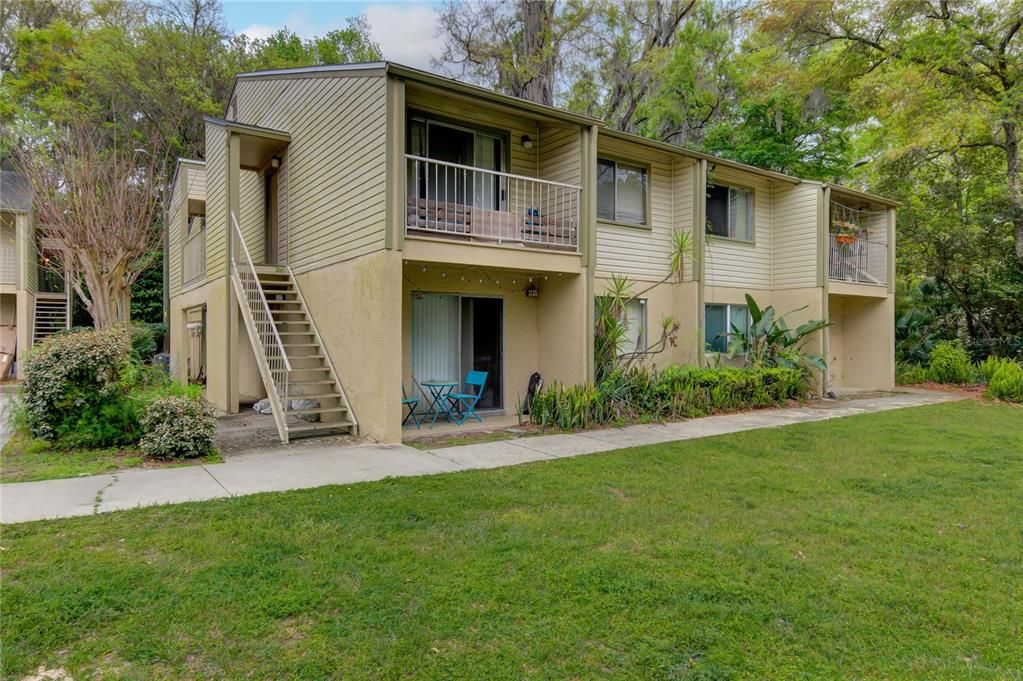 For Sale: $109,500 (1 beds, 1 baths, 576 Square Feet)