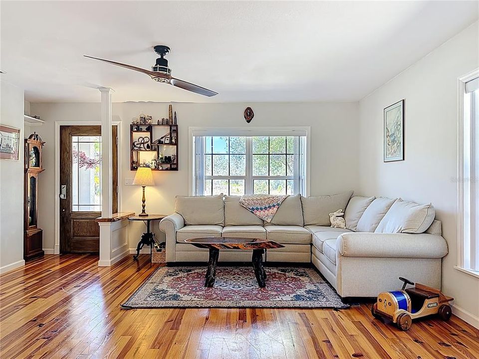 En Venta: $680,000 (2 camas, 2 baños, 992 Pies cuadrados)