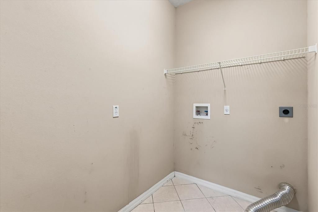 En Venta: $575,000 (5 camas, 4 baños, 3484 Pies cuadrados)