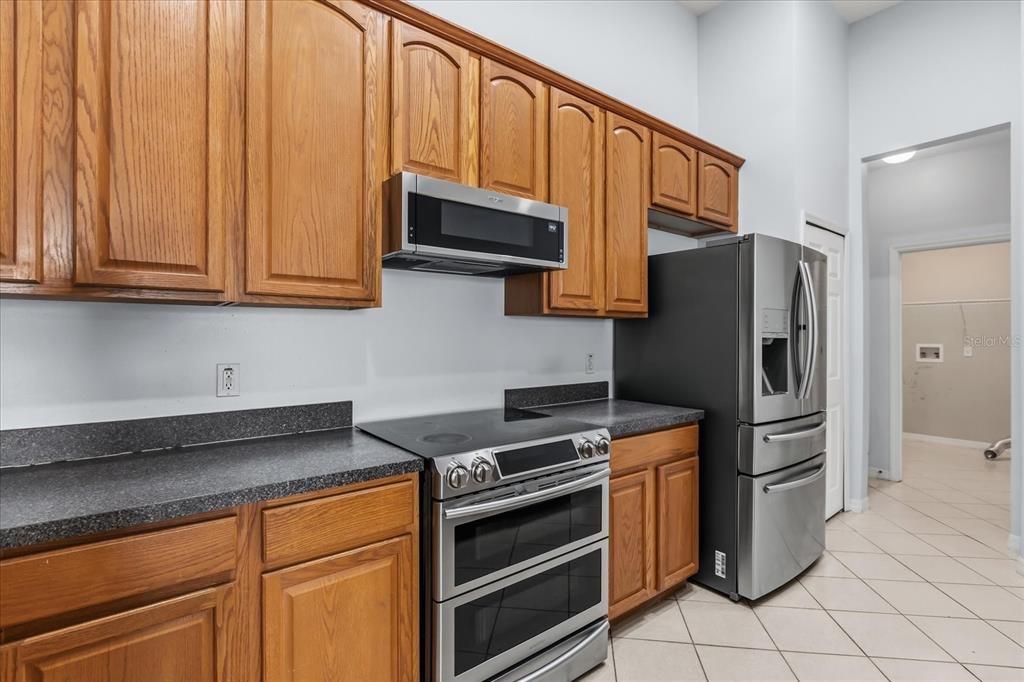 En Venta: $575,000 (5 camas, 4 baños, 3484 Pies cuadrados)