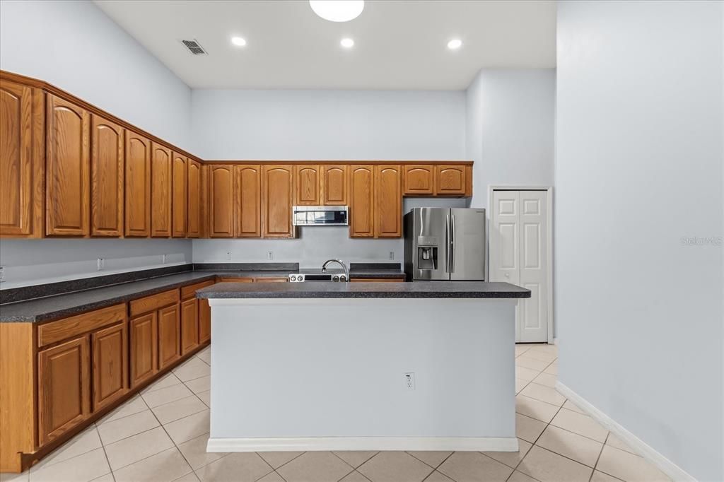 En Venta: $575,000 (5 camas, 4 baños, 3484 Pies cuadrados)