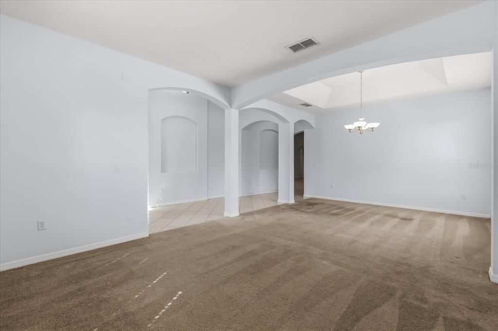 En Venta: $575,000 (5 camas, 4 baños, 3484 Pies cuadrados)