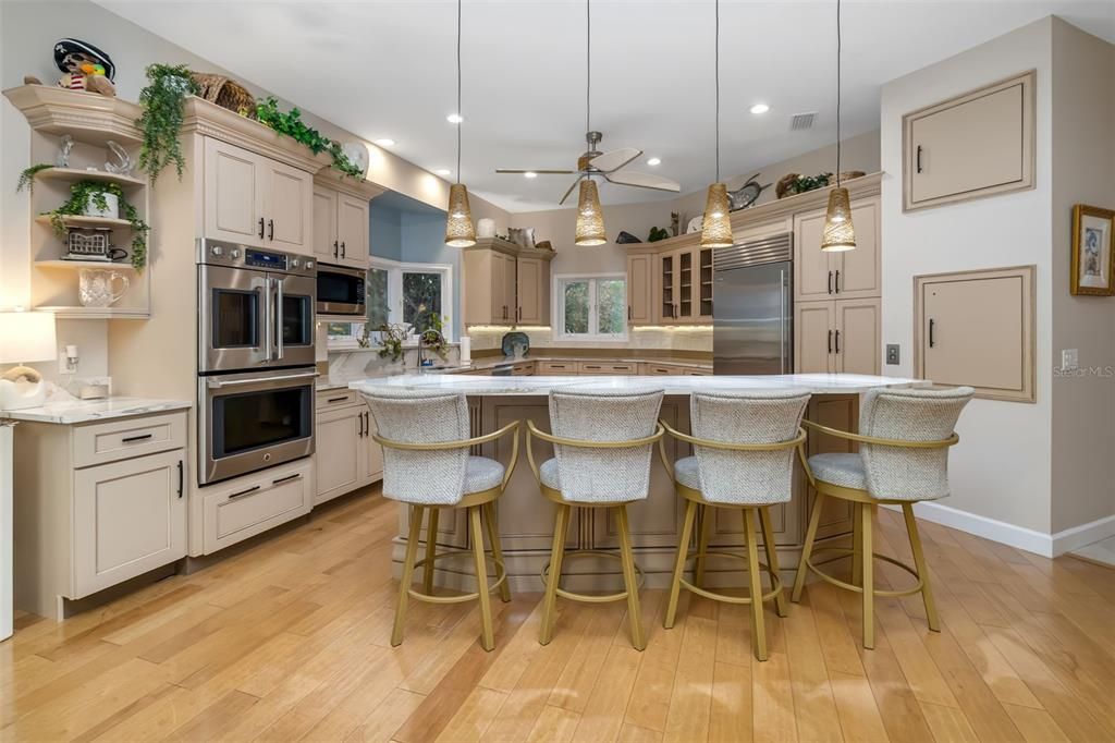 For Sale: $2,195,000 (4 beds, 3 baths, 3723 Square Feet)