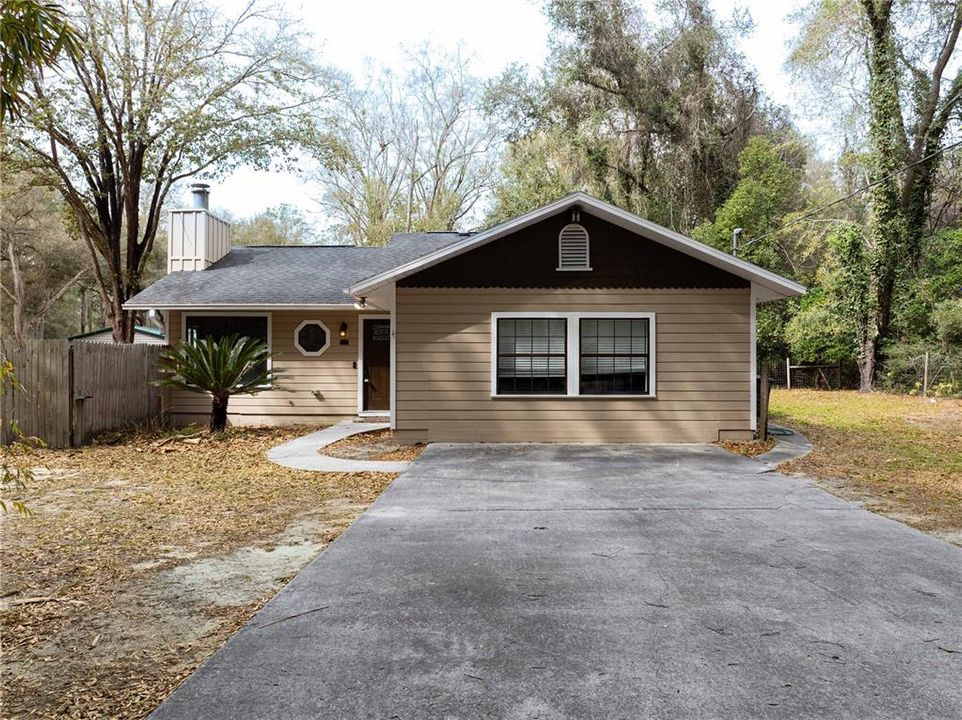 Vendido Recientemente: $337,500 (3 camas, 2 baños, 1526 Pies cuadrados)