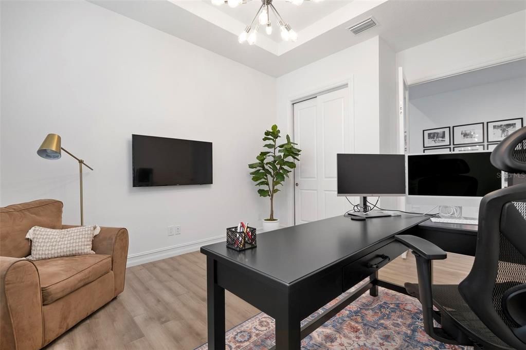 Active With Contract: $1,925,000 (5 beds, 4 baths, 3572 Square Feet)