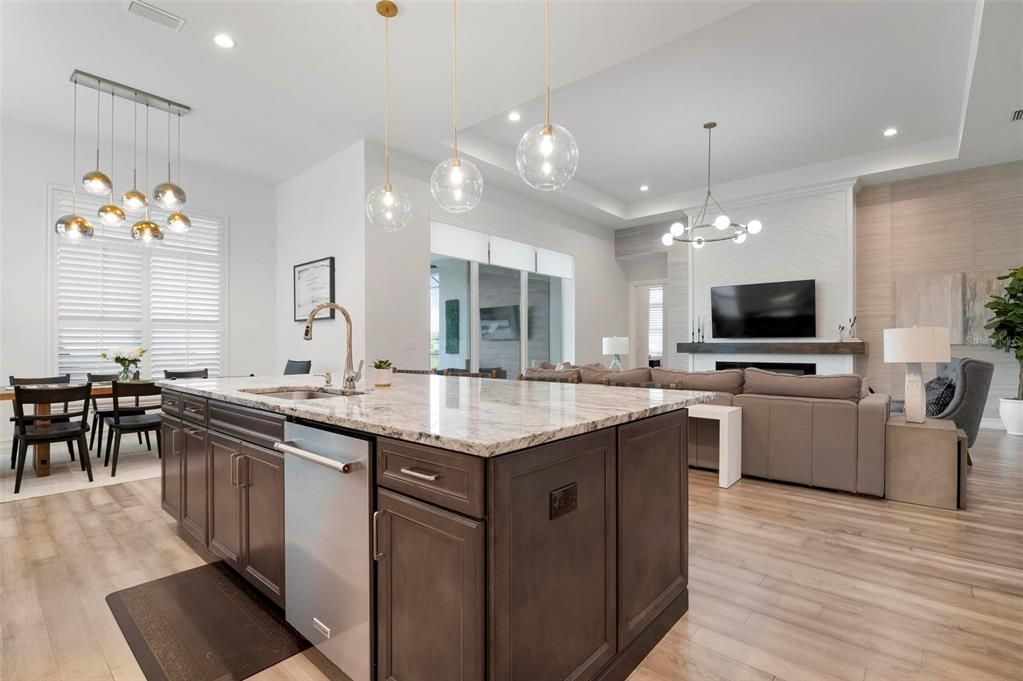 Active With Contract: $1,925,000 (5 beds, 4 baths, 3572 Square Feet)