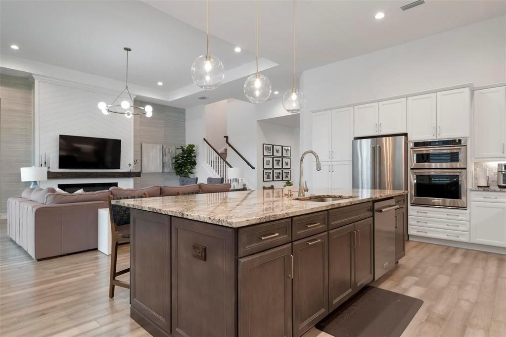 Active With Contract: $1,925,000 (5 beds, 4 baths, 3572 Square Feet)