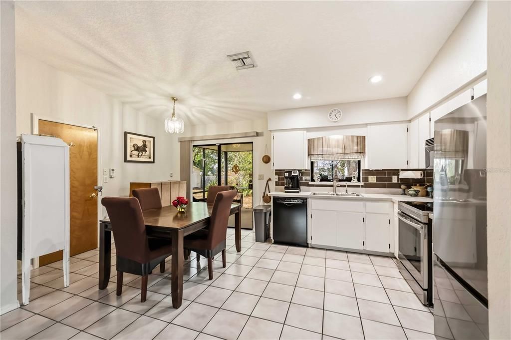 En Venta: $239,900 (2 camas, 2 baños, 1002 Pies cuadrados)