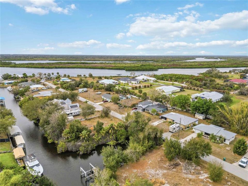 En Venta: $239,900 (2 camas, 2 baños, 1002 Pies cuadrados)