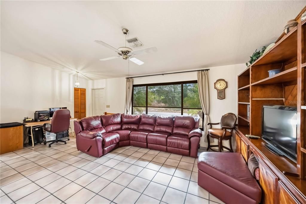 En Venta: $239,900 (2 camas, 2 baños, 1002 Pies cuadrados)