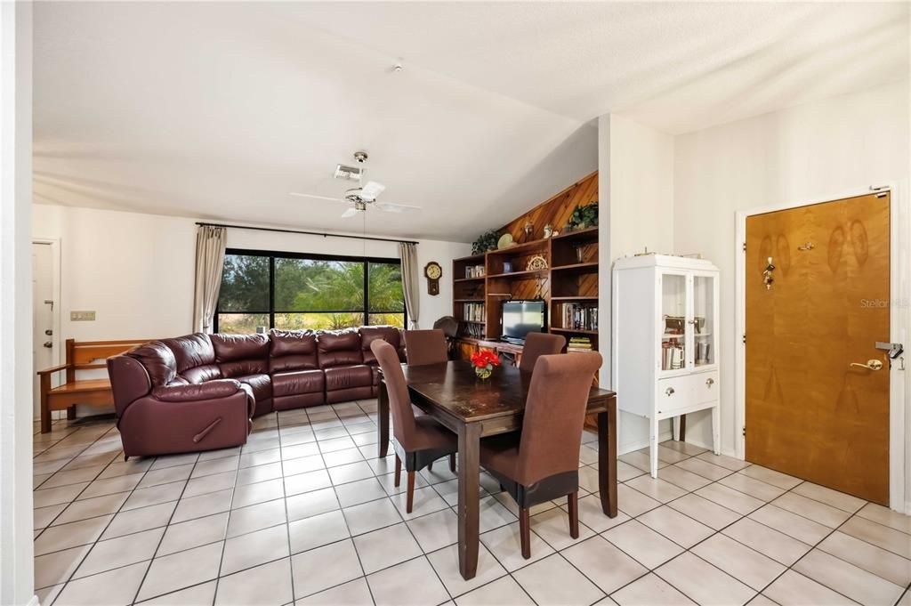 En Venta: $239,900 (2 camas, 2 baños, 1002 Pies cuadrados)