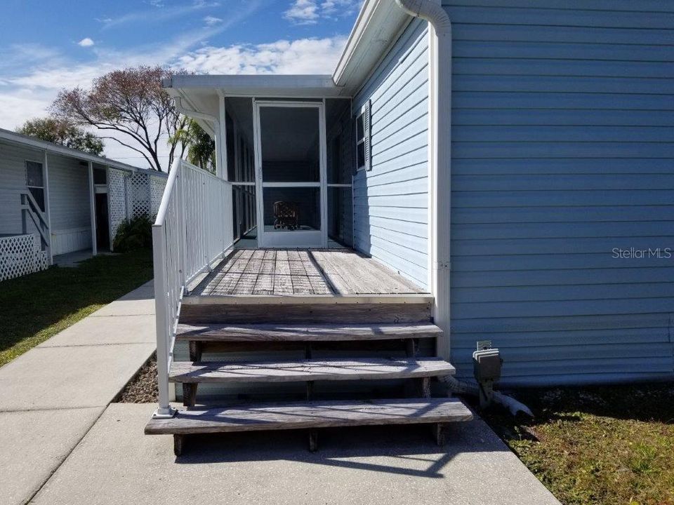 For Sale: $179,900 (2 beds, 2 baths, 1150 Square Feet)