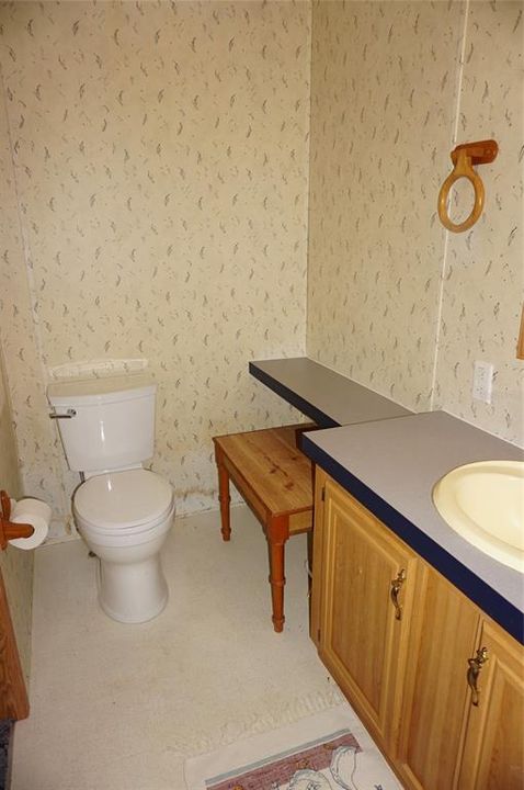 For Sale: $179,900 (2 beds, 2 baths, 1150 Square Feet)