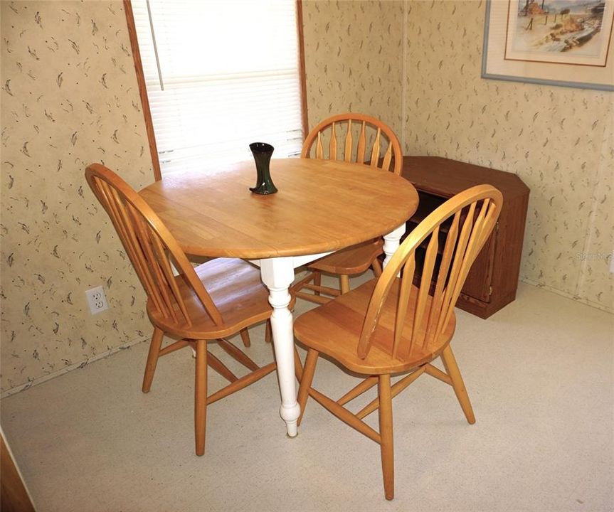 For Sale: $179,900 (2 beds, 2 baths, 1150 Square Feet)