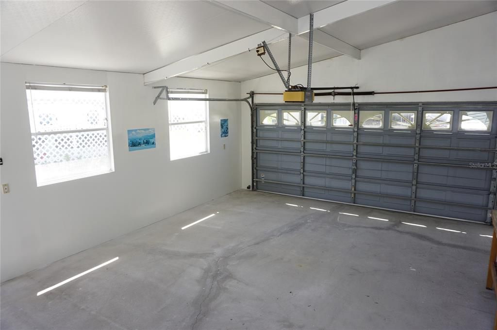 For Sale: $179,900 (2 beds, 2 baths, 1150 Square Feet)