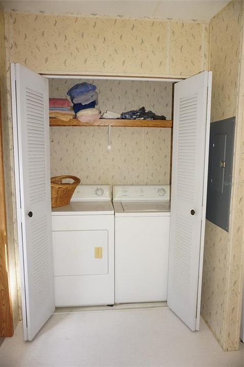 For Sale: $179,900 (2 beds, 2 baths, 1150 Square Feet)