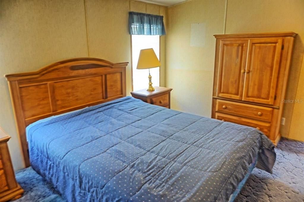 For Sale: $179,900 (2 beds, 2 baths, 1150 Square Feet)