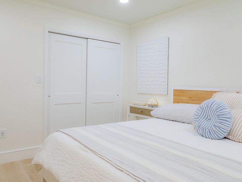 На продажу: $917,000 (2 спален, 2 ванн, 1375 Квадратных фут)