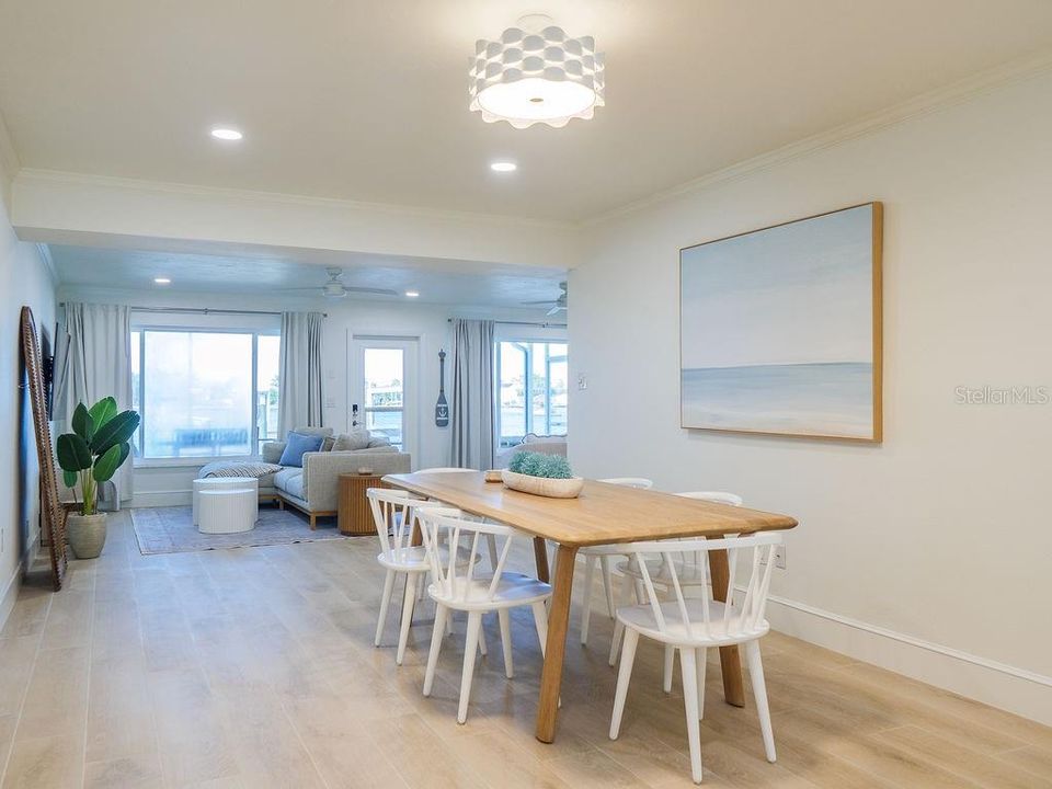 На продажу: $917,000 (2 спален, 2 ванн, 1375 Квадратных фут)