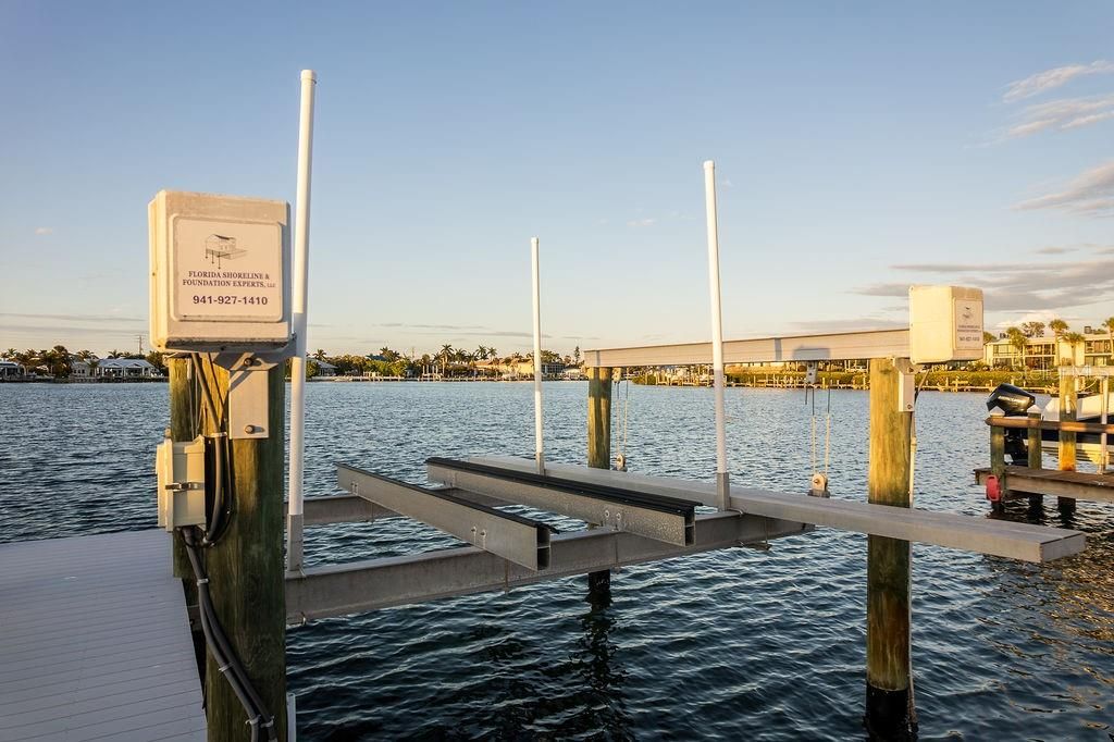 На продажу: $917,000 (2 спален, 2 ванн, 1375 Квадратных фут)