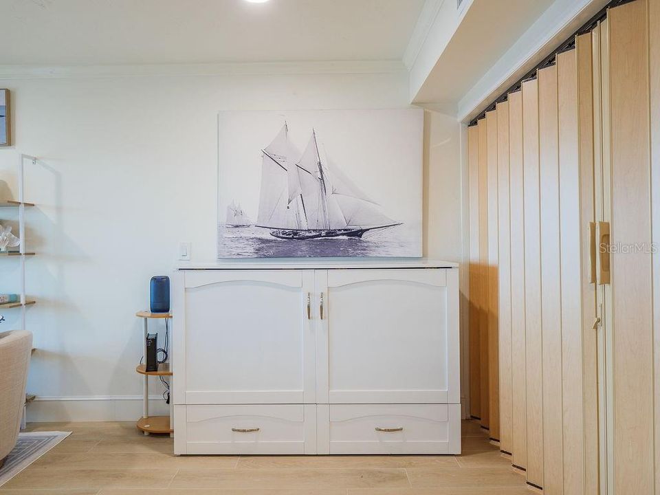 На продажу: $917,000 (2 спален, 2 ванн, 1375 Квадратных фут)