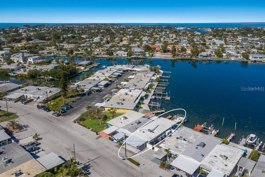 На продажу: $917,000 (2 спален, 2 ванн, 1375 Квадратных фут)