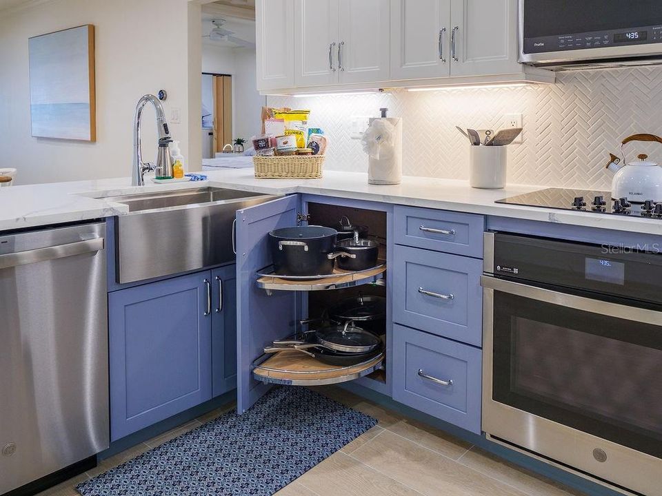 На продажу: $917,000 (2 спален, 2 ванн, 1375 Квадратных фут)