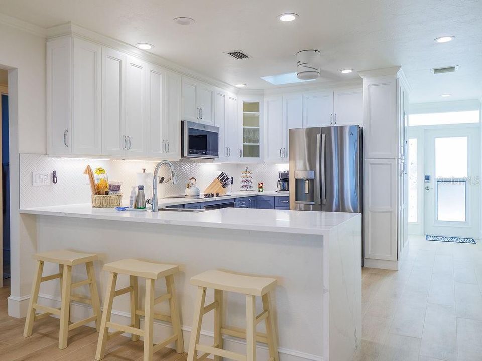 На продажу: $917,000 (2 спален, 2 ванн, 1375 Квадратных фут)